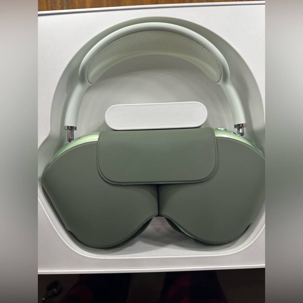 Green AirPod Max NWOT
